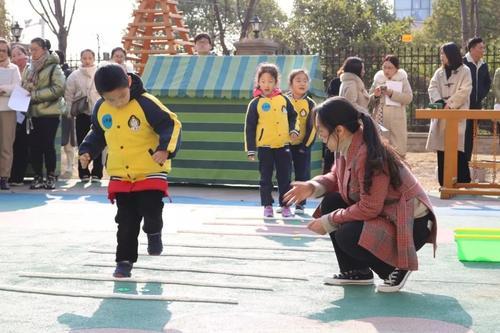 一次体验，胜过千次说教中国儿童防走失平台儿童安全教育活动陆续走失各地中小学校